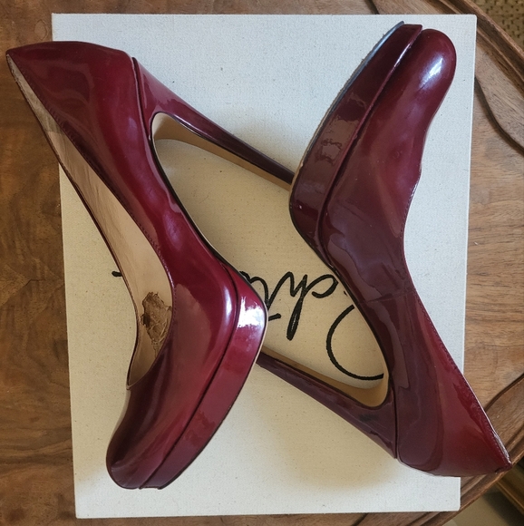Vincent Camuto patent leather high heels - Picture 2 of 6
